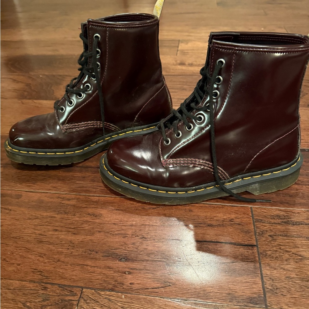 Dr. Martens 1460 Vegan Leather Women's Burgundy Lace-Up Boots. Size 8. - Picture 3 of 7